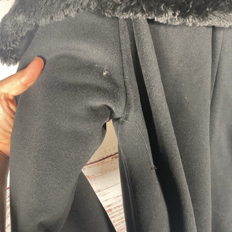 VTG. Blin+Blin Black Fur Cape Collar Wool Coat - Size in Description