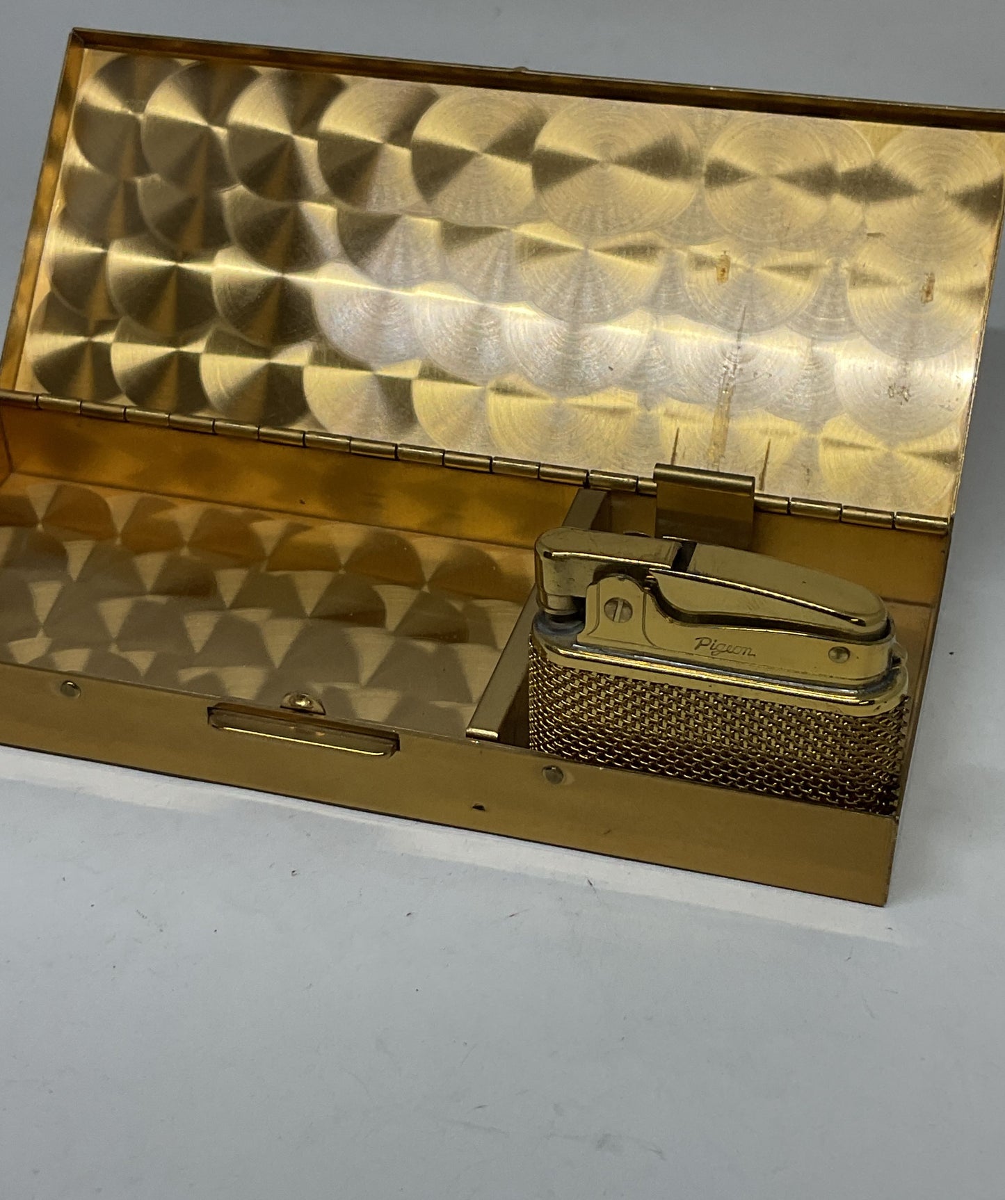 Vintage Pigeon Gold Tone Cigarette Case With Flip Up Lighter