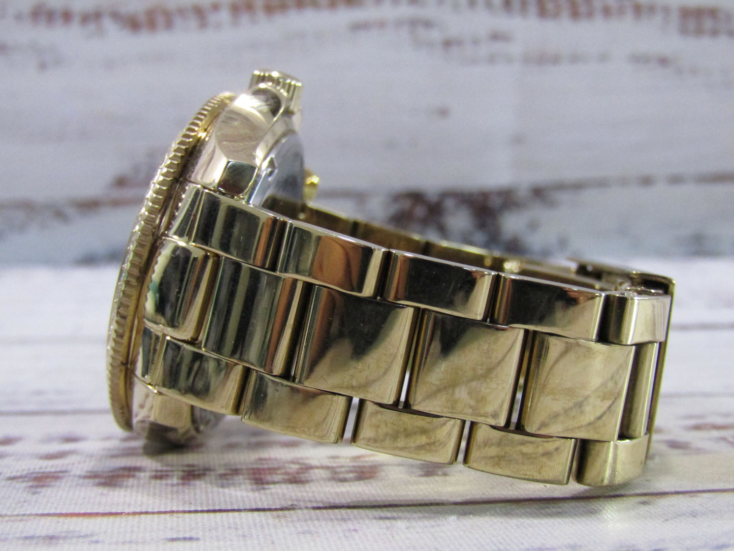 Fossil Cecile Women's Gold Tone Stainless Steel Quartz Chronograph Watch AM4482