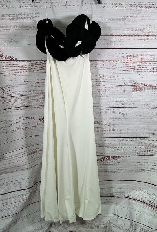 NWT Women's Alberto Makali White Long Asymmetrical Dress Size 8 Retail $458