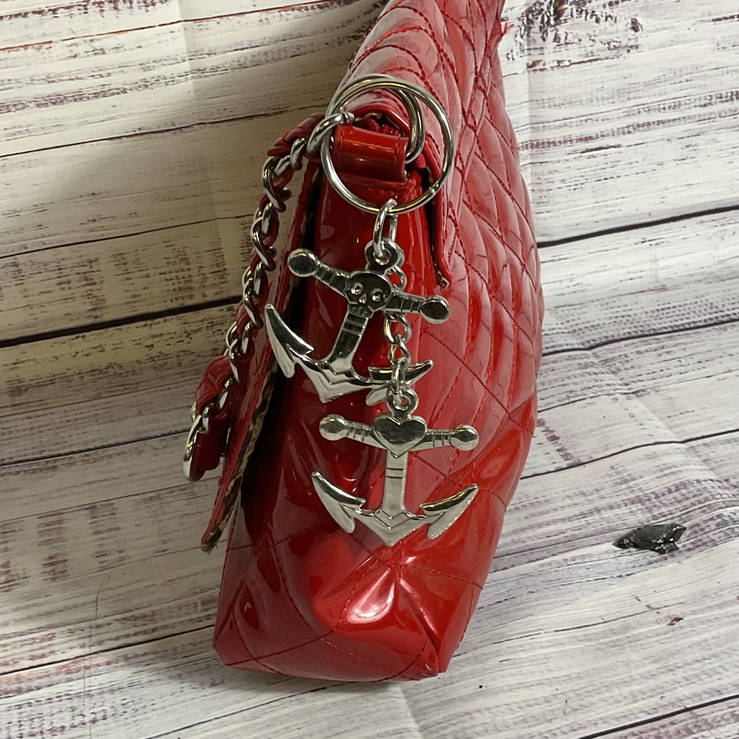 LUX DE VILLE Red Quilted Faux Patent Leather Chain Strap Shoulder Bag 8.5" x 12"