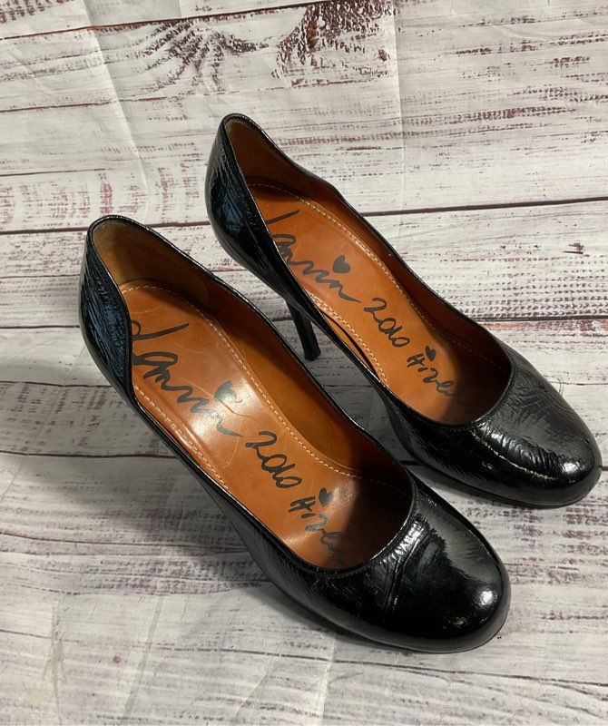 LANVIN Hiver 2010 Simple Black Patent Leather Pumps Size 37 EU/ 6 US
