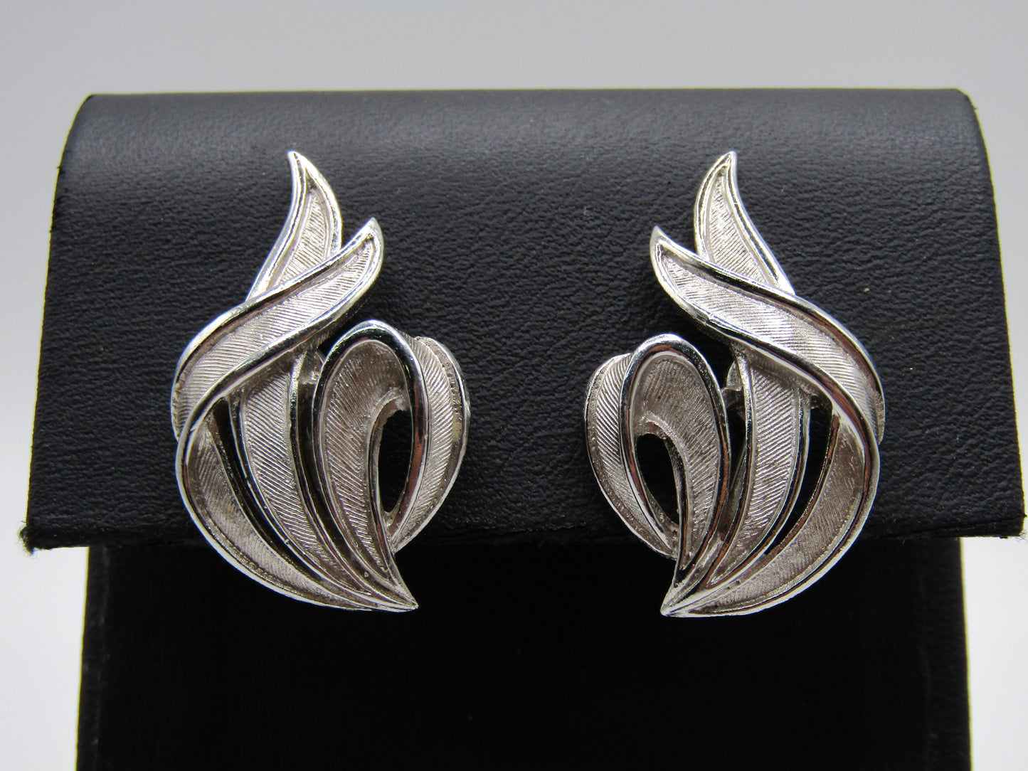 Vintage Crown Trifari Silver Plated Modernist Clip-On Stud Earrings
