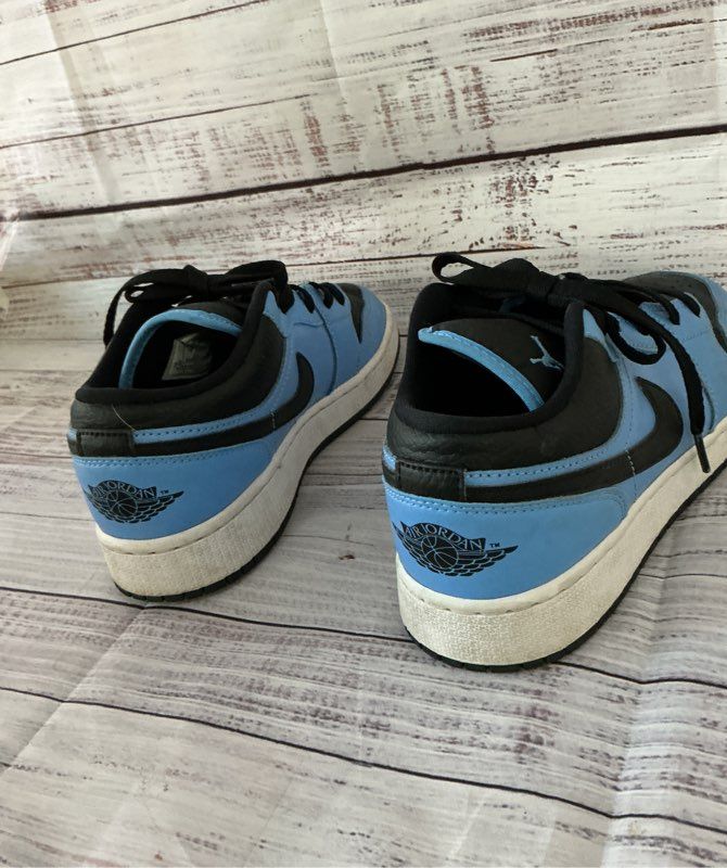 Unisex Kids Nike Jordan 1 Low University Blue Black Sneaker Size 5Y