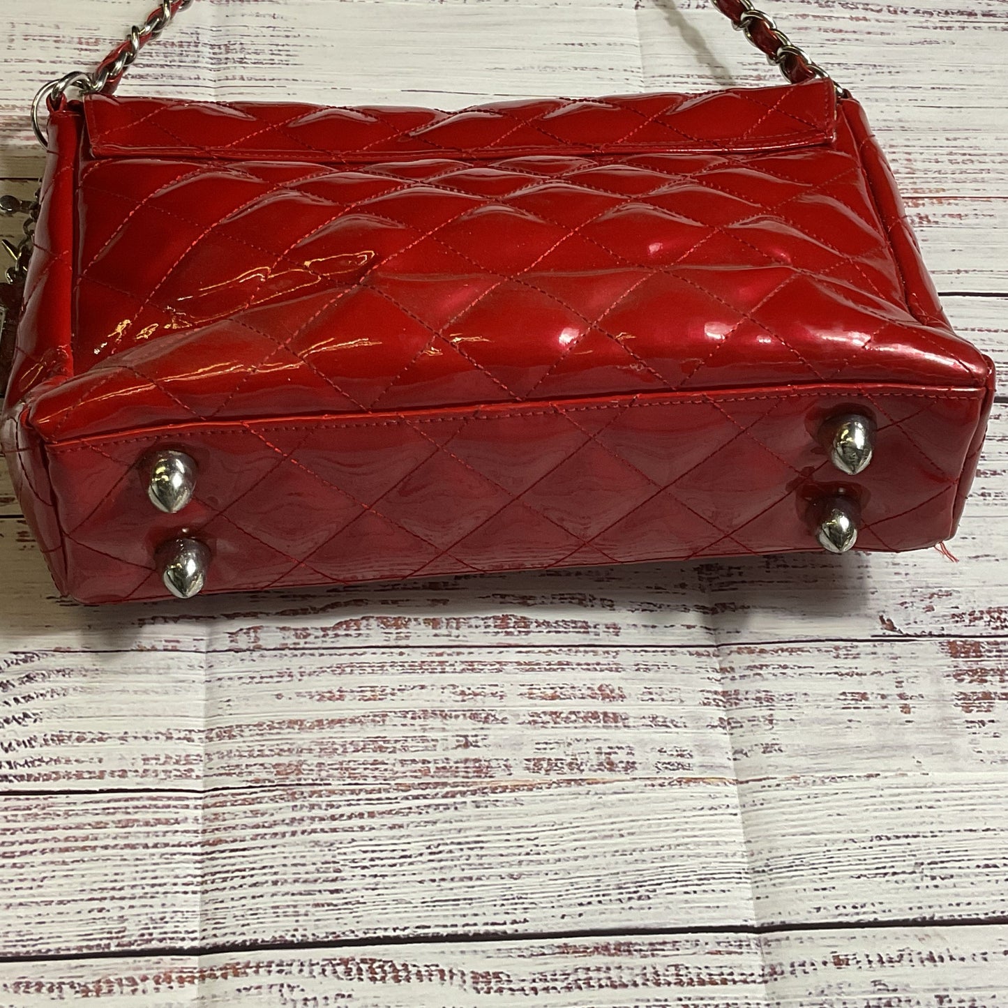 LUX DE VILLE Red Quilted Faux Patent Leather Chain Strap Shoulder Bag 8.5" x 12"