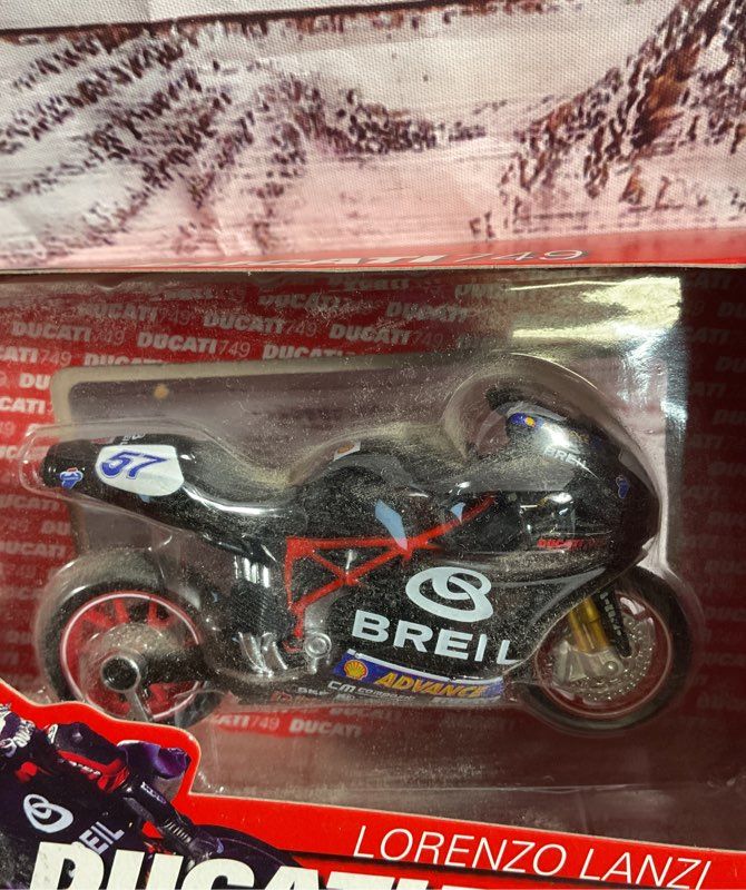 Maisto 1:18 Lorenzo Lanzi Ducati 749 Diecast Motorcycle 31546