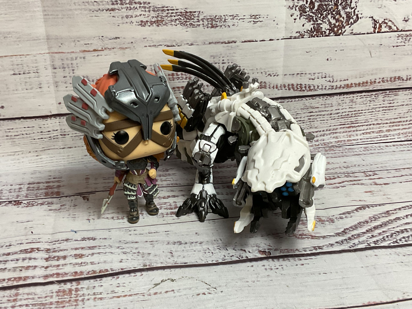 Funko POP! Horizon Zero Dawn Thunderjaw & Aloy Bobblehead Toys (WITHOUT BOXES)