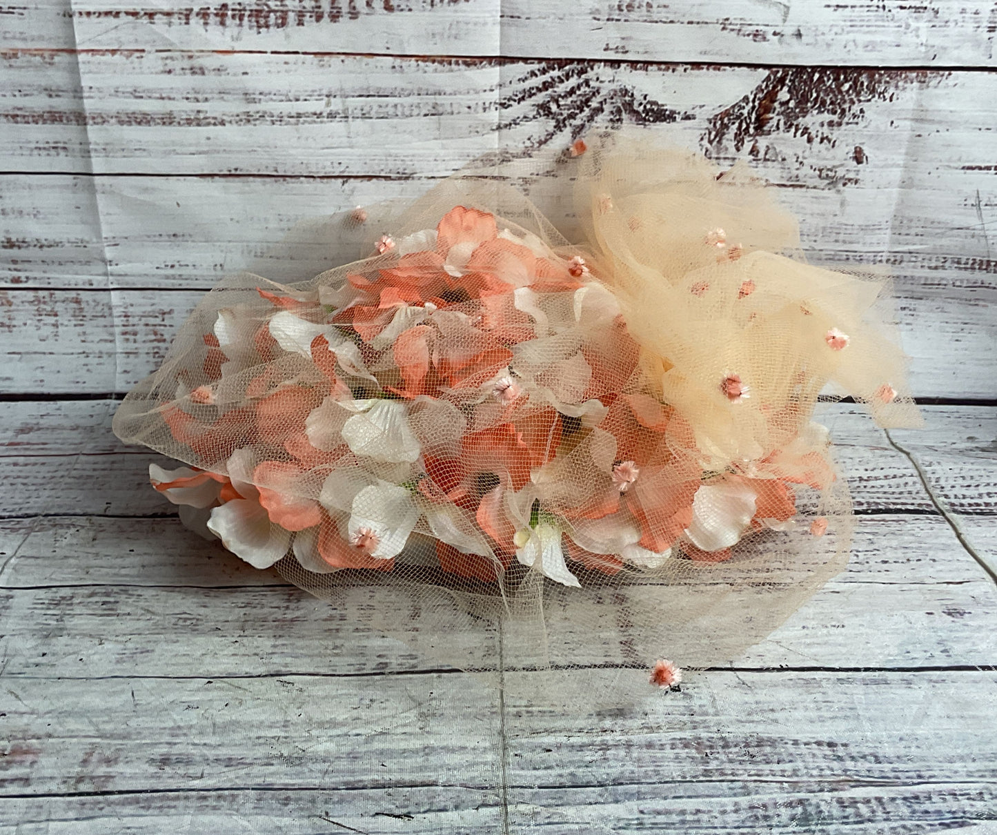 Plaza Suite Vintage Floral Veil Hat Peach OS