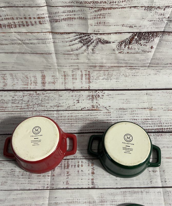 2 Martha Stewart Collection Red & Green Double Handle Round Dutch Oven Pots