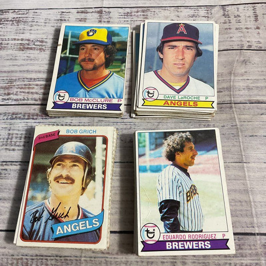 Lot Of 100+ VTG 70s Topps Baseball Trading Cards