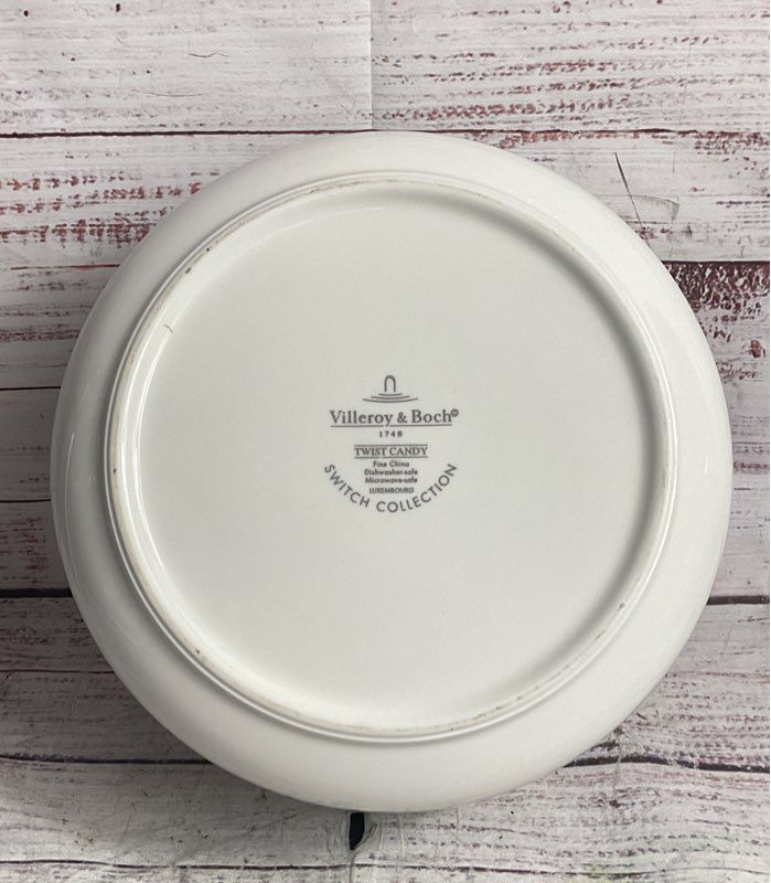 Villeroy & Boch Twist Candy Pattern 9" Serving Vegetable Bowl Multicolor