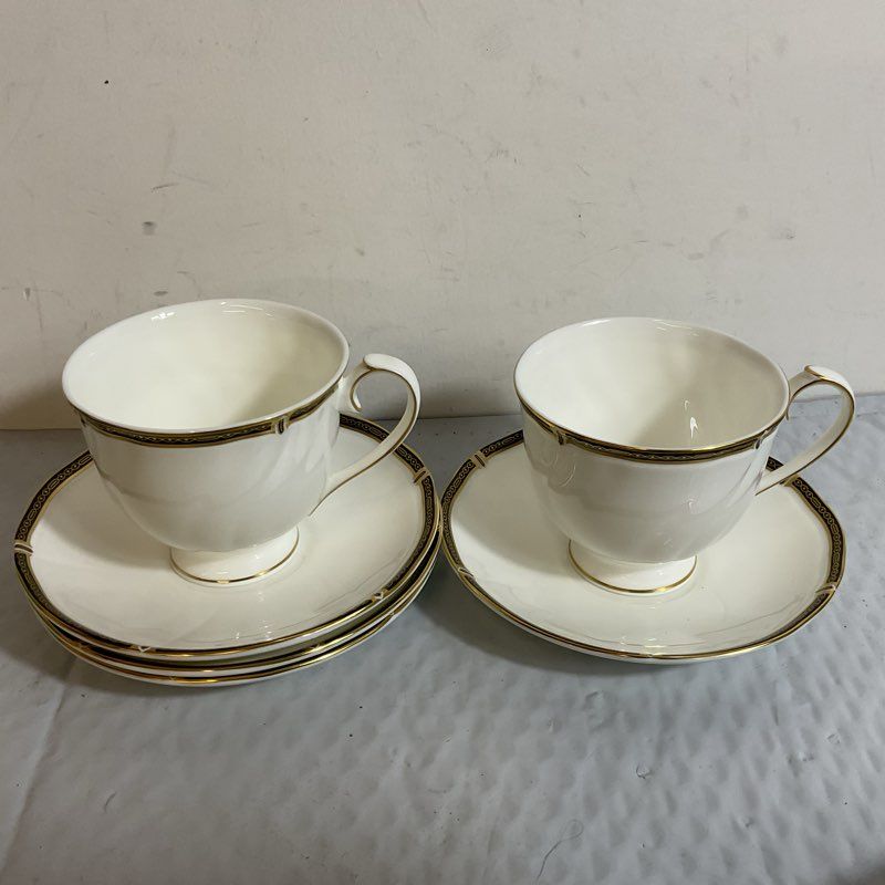 WEDGEWOOD Windsor Black 2 Cups, 4 Saucers- 6 Pieces