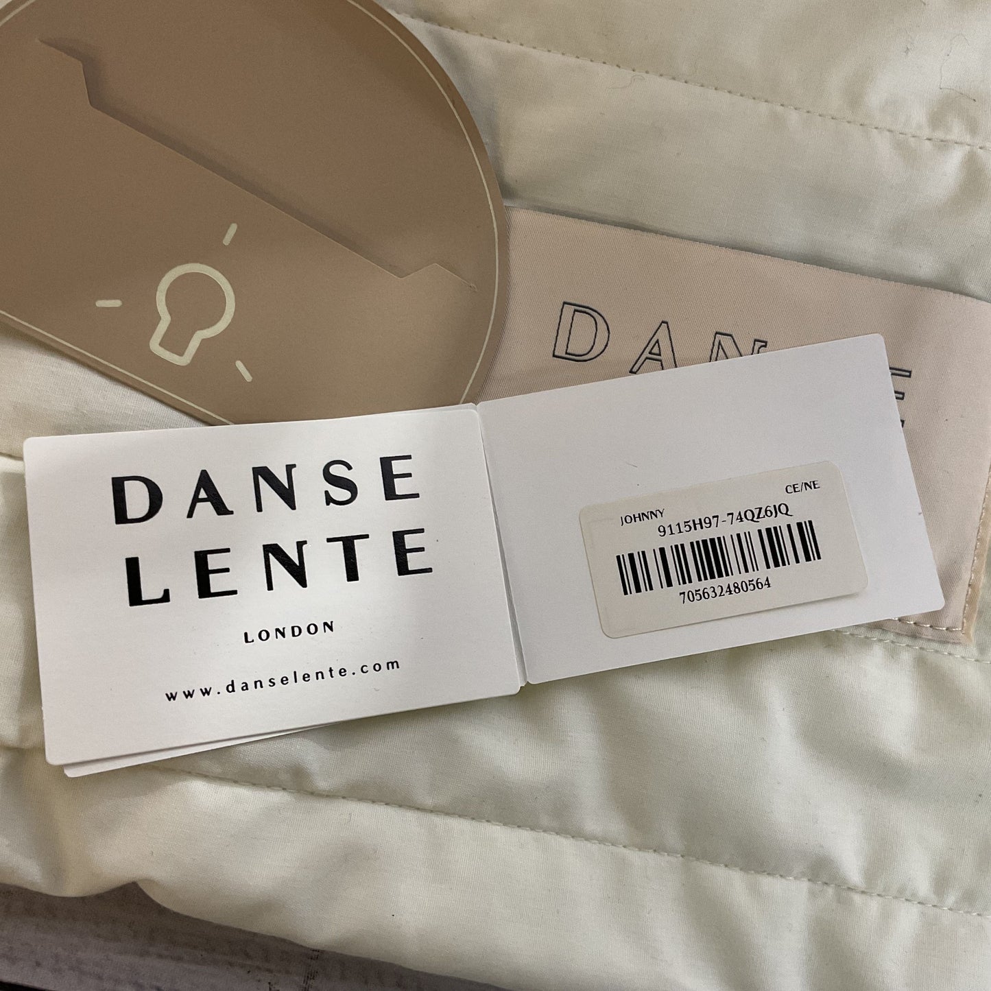 NWD DANSE LENTE Johnny Women's Cream Bucket Crossbody Bag