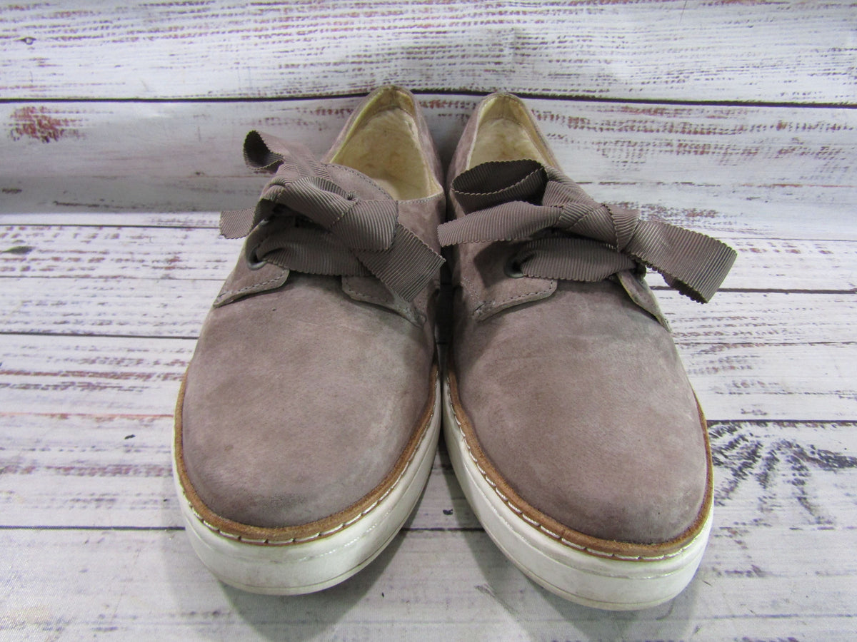 UGG Carilyn Women's Brown Suede Low Top Sneakers Size 8.5
