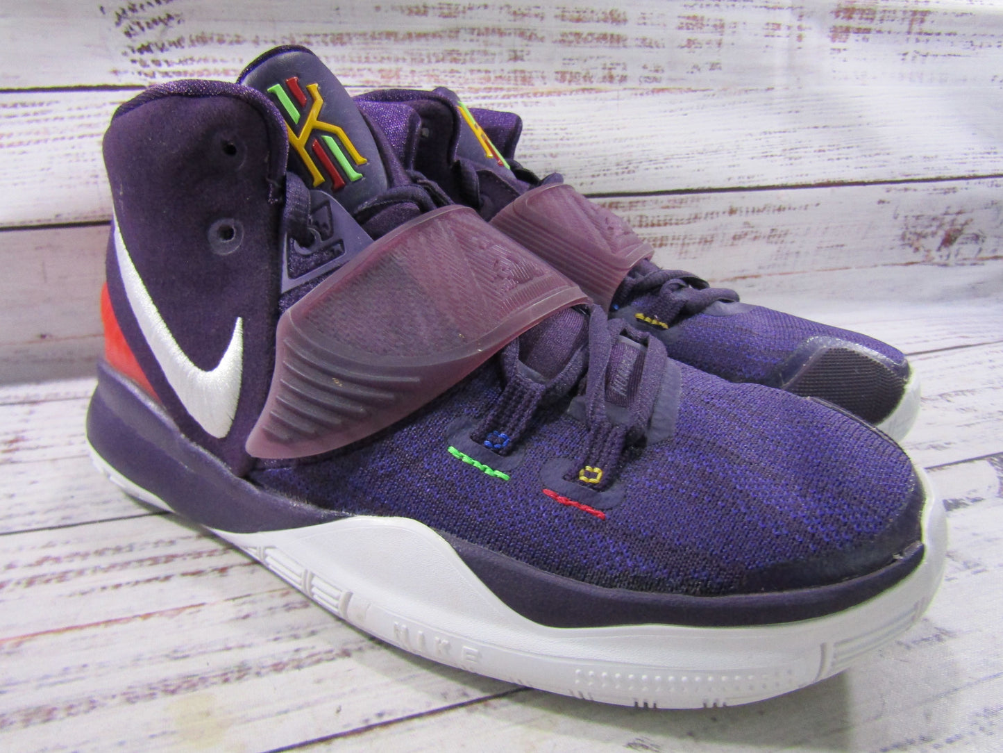 Nike Kyrie 6 GS Boy's Purple Basketball Sneakers Size 5 Y