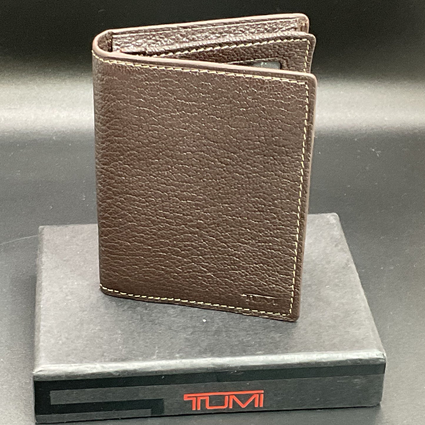 NWB TUMI Men's Bifold Brown Leather Wallet