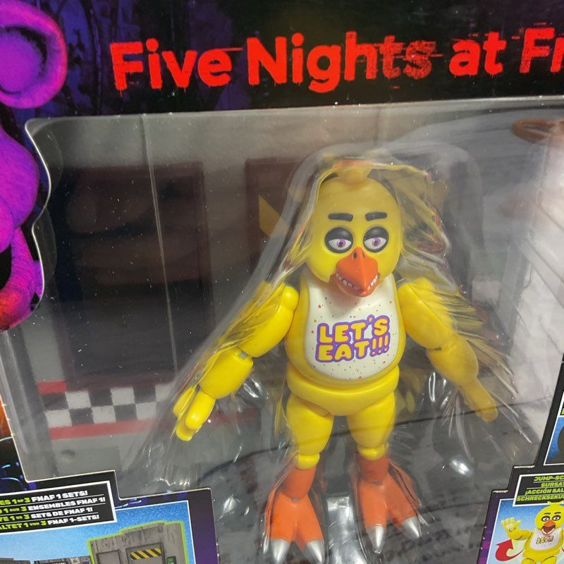 NEW Five Nights At Freddy's Office Set Chica Foxy Golden Freddy 5" Figure Bundle