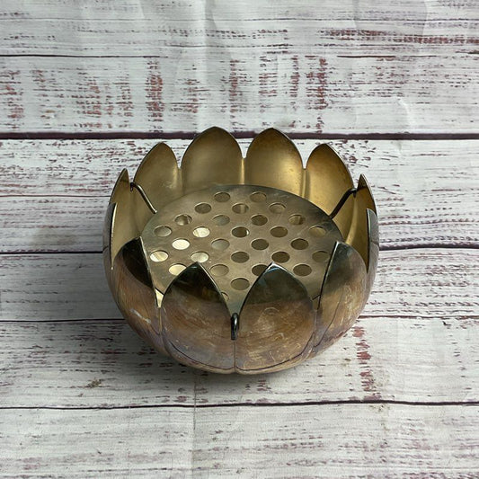 VTG. Reed & Barton Water Lily Silver Plated 5" Centerpiece Bowl W/ Frog
