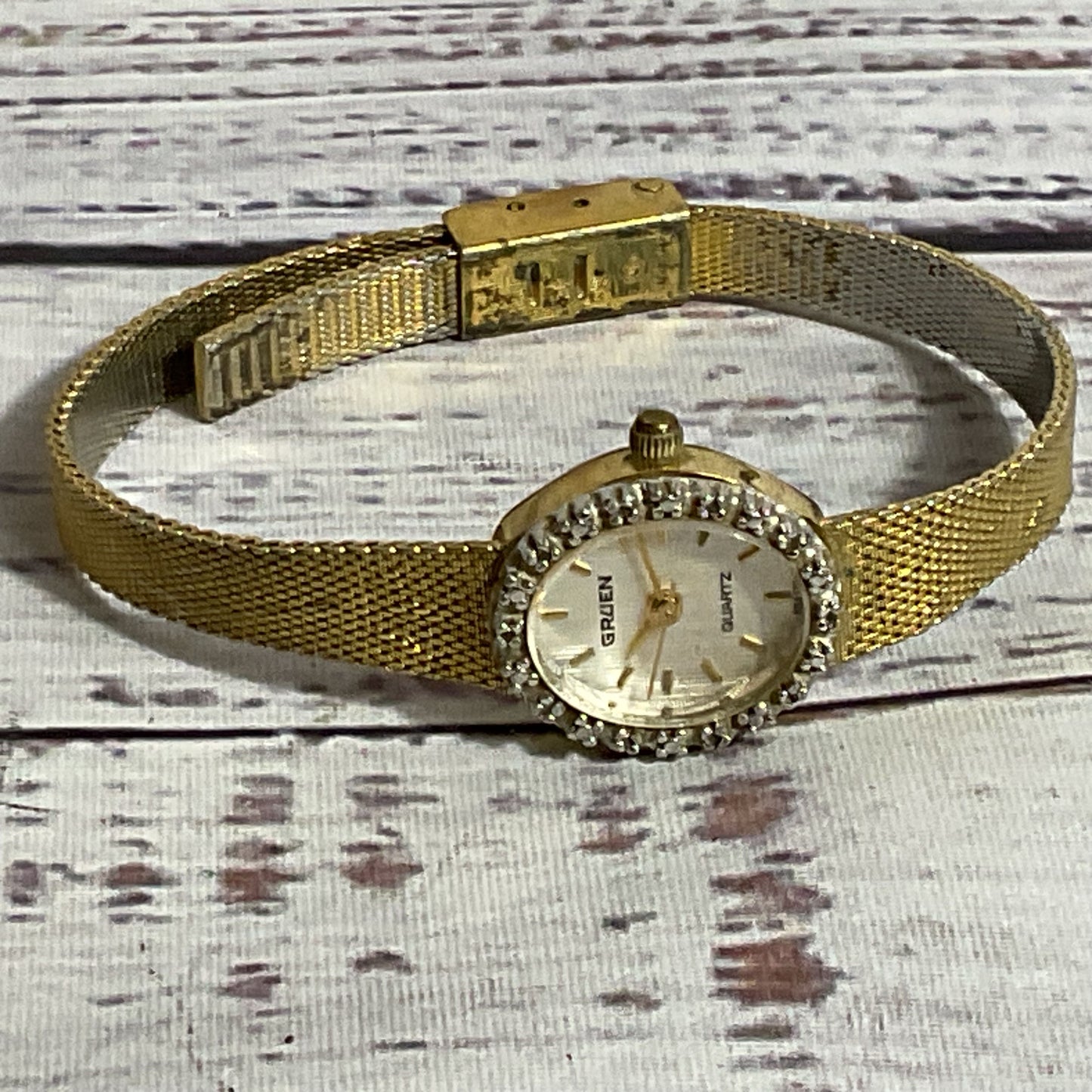 VTG. GRUEN Women's Gold Tone Diamond Accent Mesh Band Watch