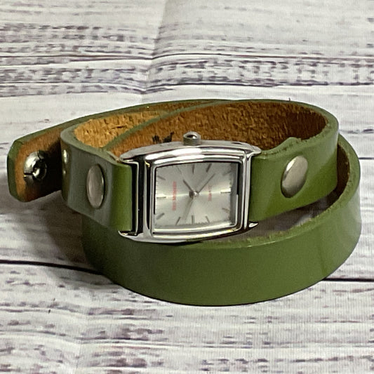 RED MONKEY Designs Women's Green Leather Wrap Around Band Watch- NEEDS BATTERY