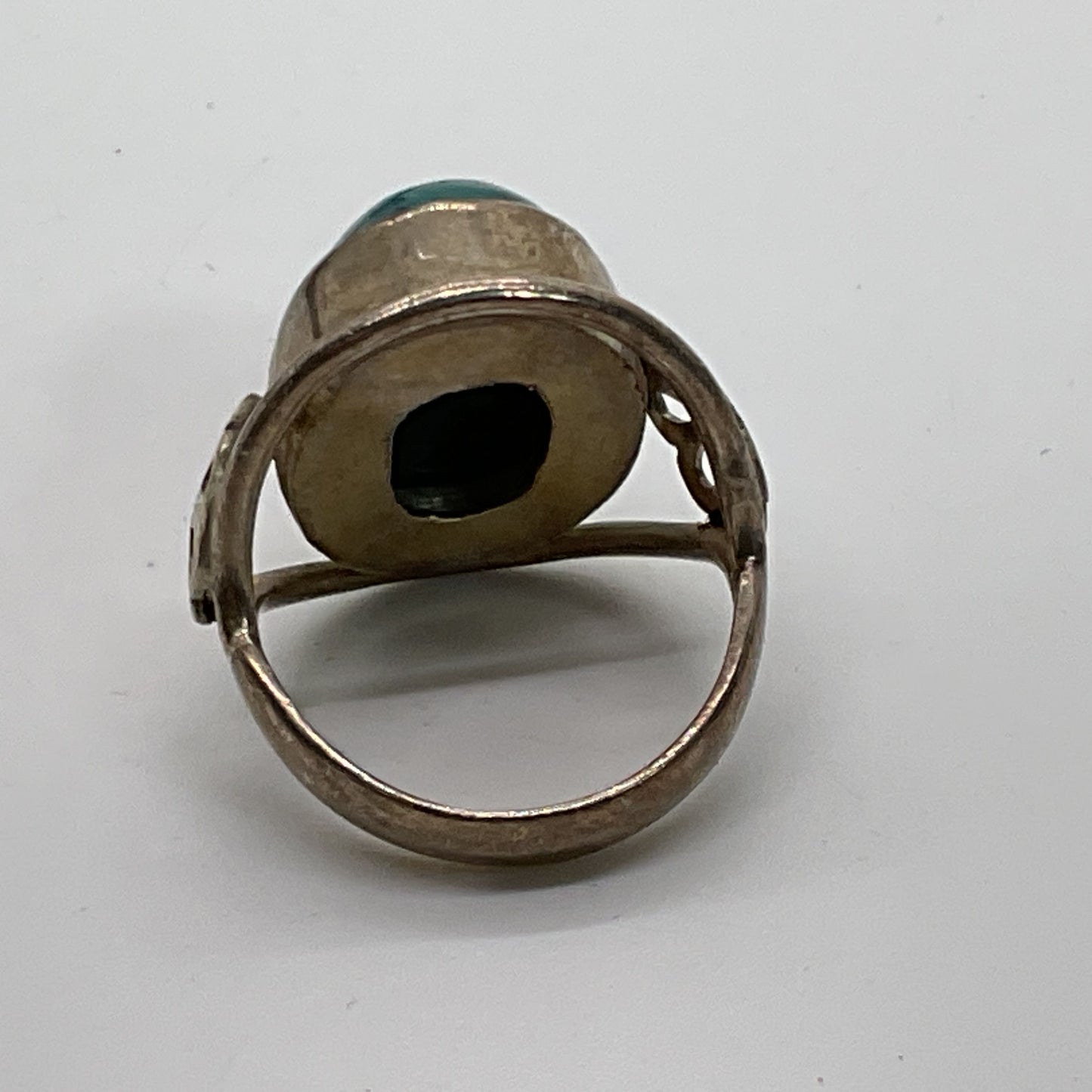 Sterling Silver & Oval Turquoise SZ 6 Ring- 8.96g