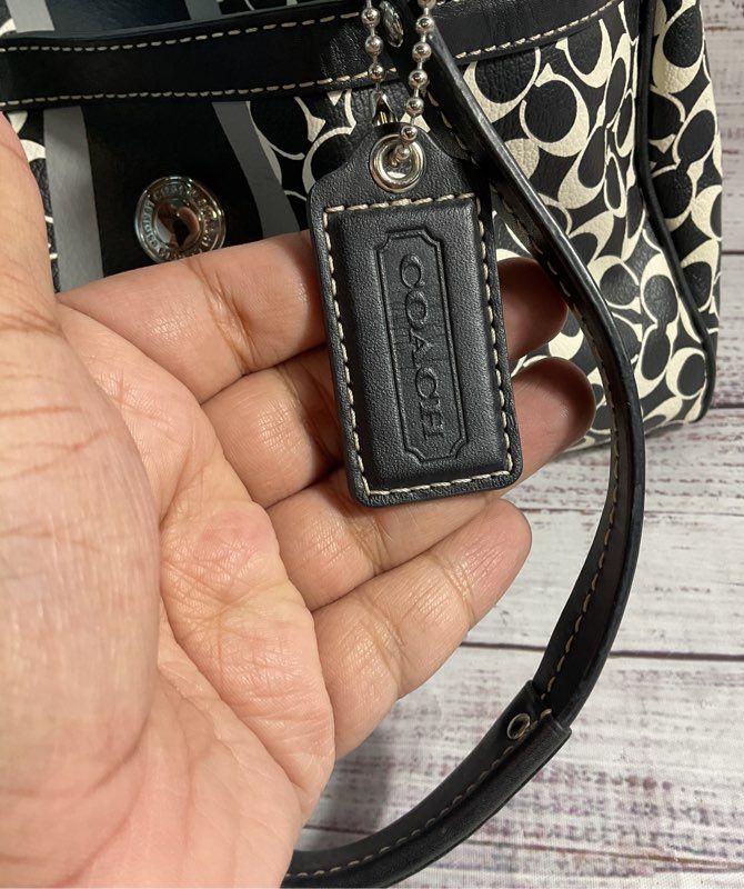 COACH F15132 Chelsea Black & White Signature Coated Canvas Tote Handbag