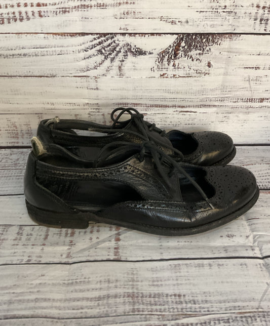 Officine Creative Leather Cut Out Wingtip Flats Black 6