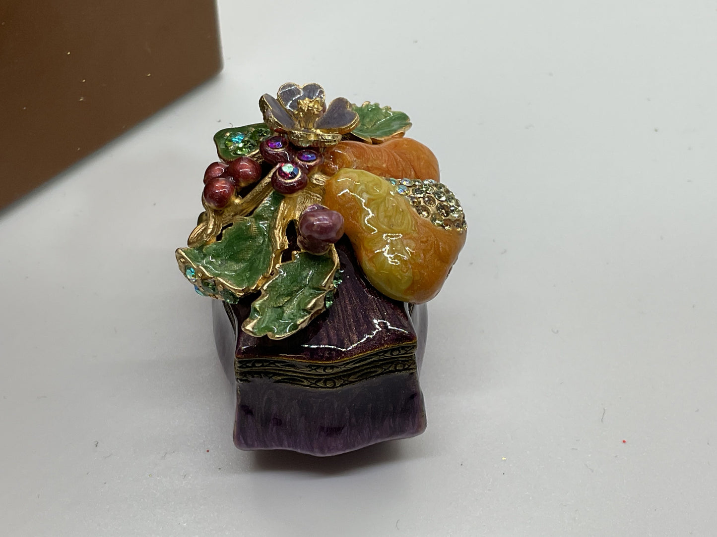JAY STRONGWATER Darjeeling Pears Keaton Trinket Box- 1.5"