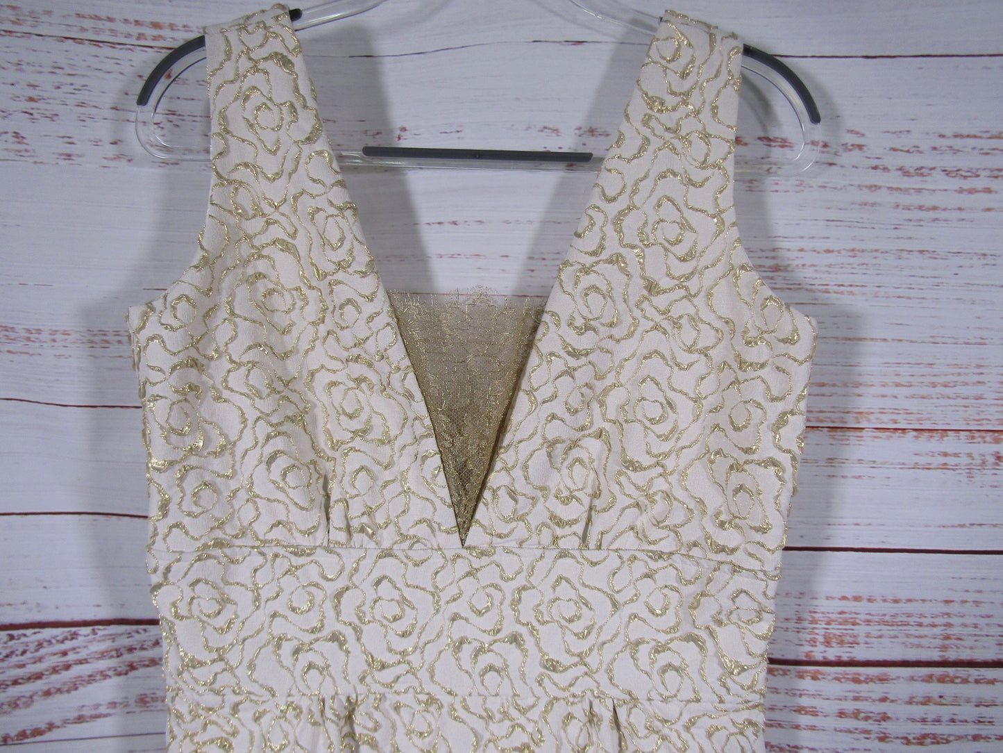 Lucy De Castenou Women's White V-Neck Lace Overlay Sleeveless Dress Size 10