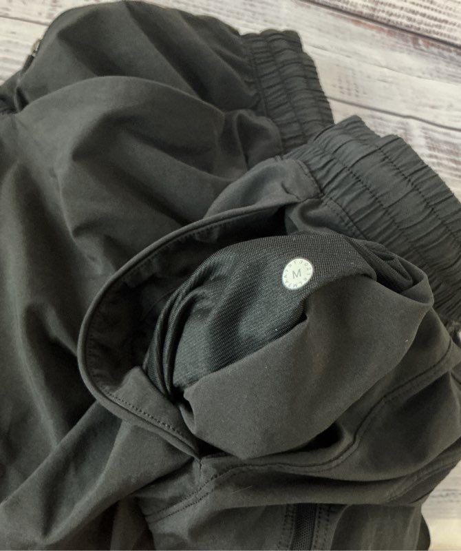 Men's Lululemon Black Jogger Shorts Size M