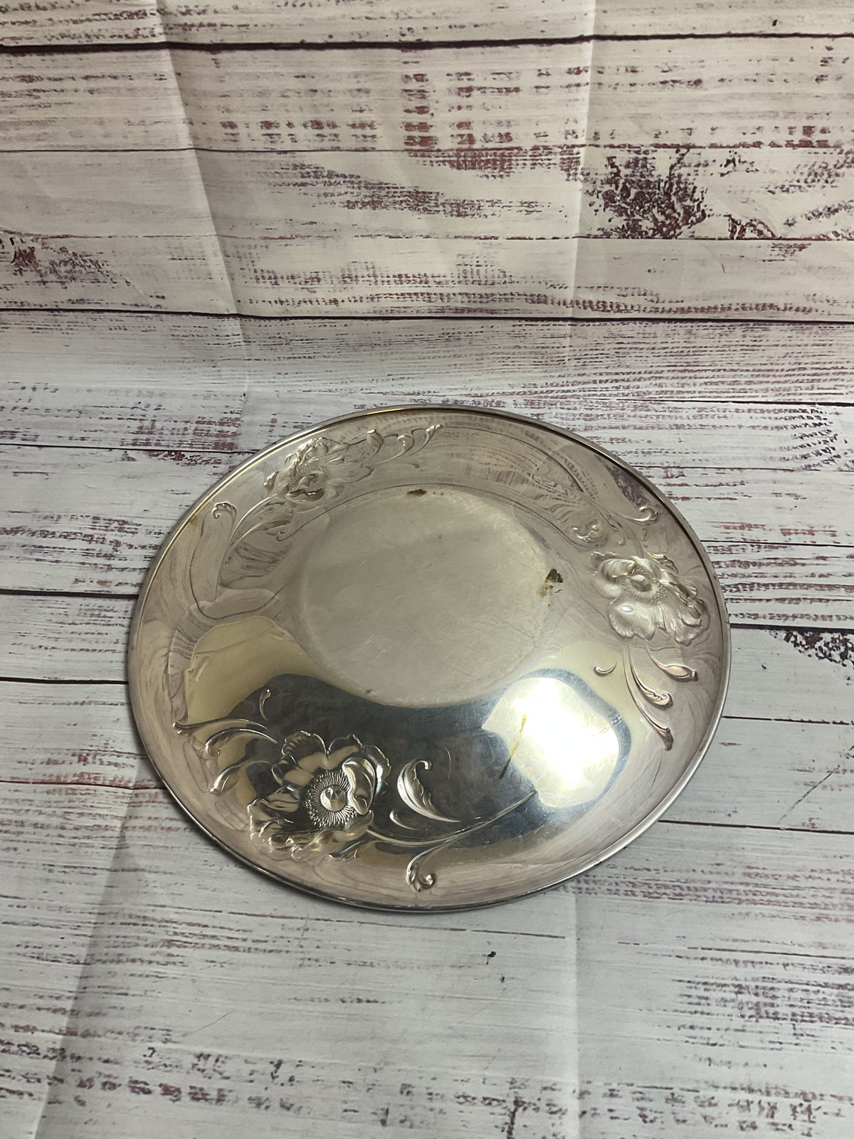 VTG. ONEIDA Community LTD "Gala" Repousséd Floral 12" Plate