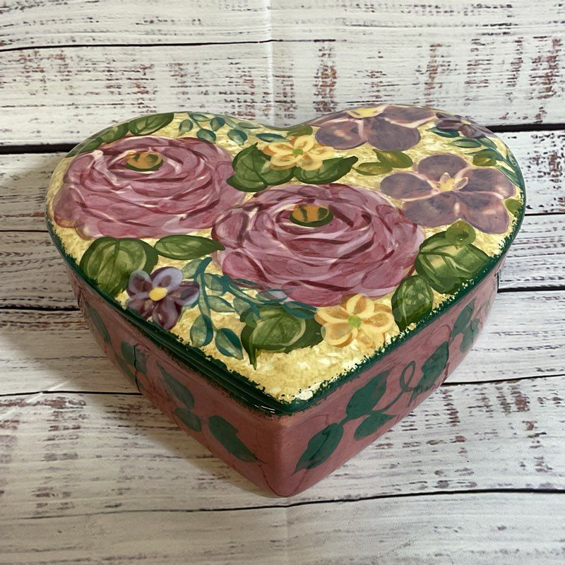 LESAL Ceramics Handcrafted Floral Heart Trinket Box- 7"