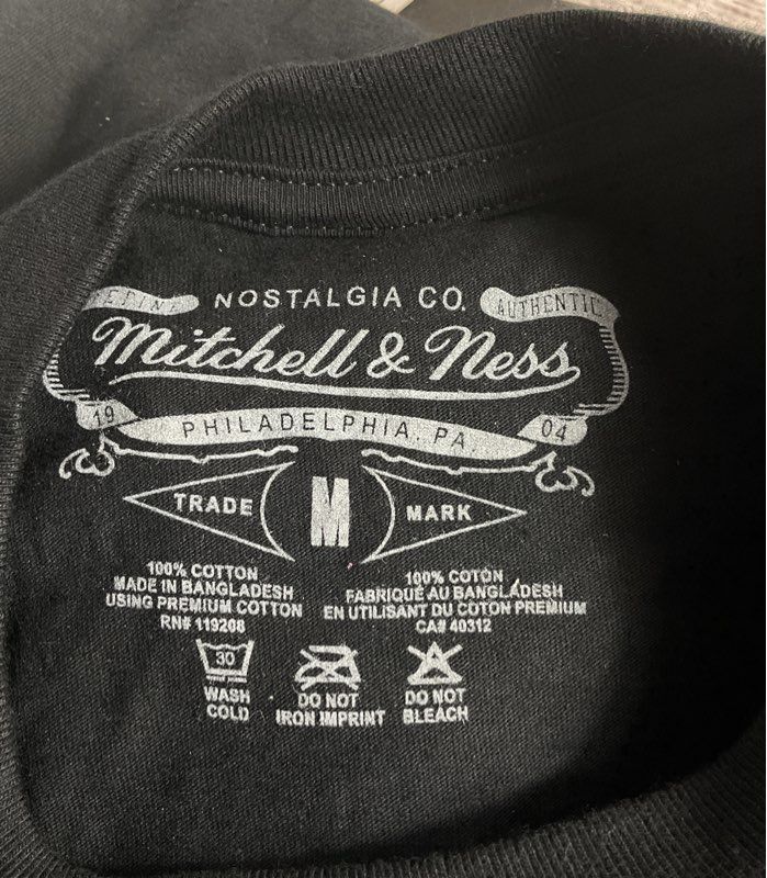 Mitchell & Ness Men's And 1 Way Back When T-Shirt Black M
