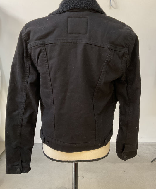 Women's Levis Trucker Black Jacket with fleece lining Size S