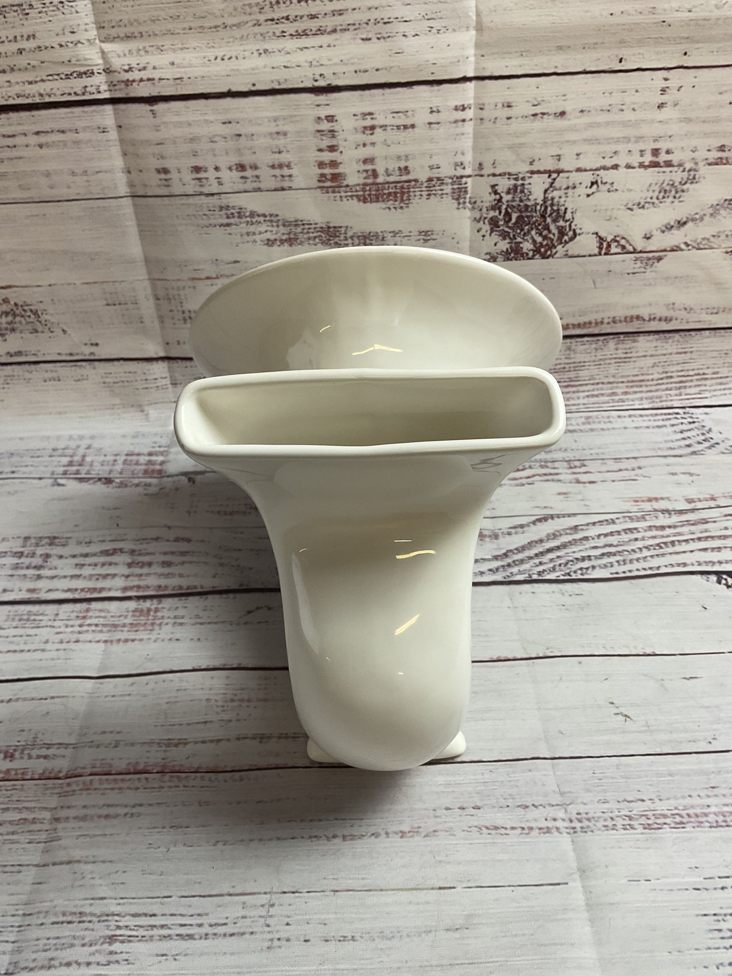 Hudson Grace Ceramic Horn Decorative Vase