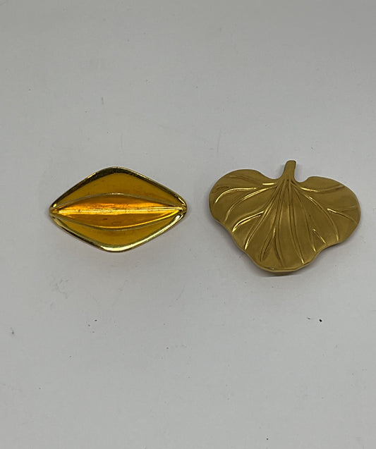 MMA Metropolitan Museum of Art Lot 2 Gold Tone Vintage Brooch / Leaf Pendant