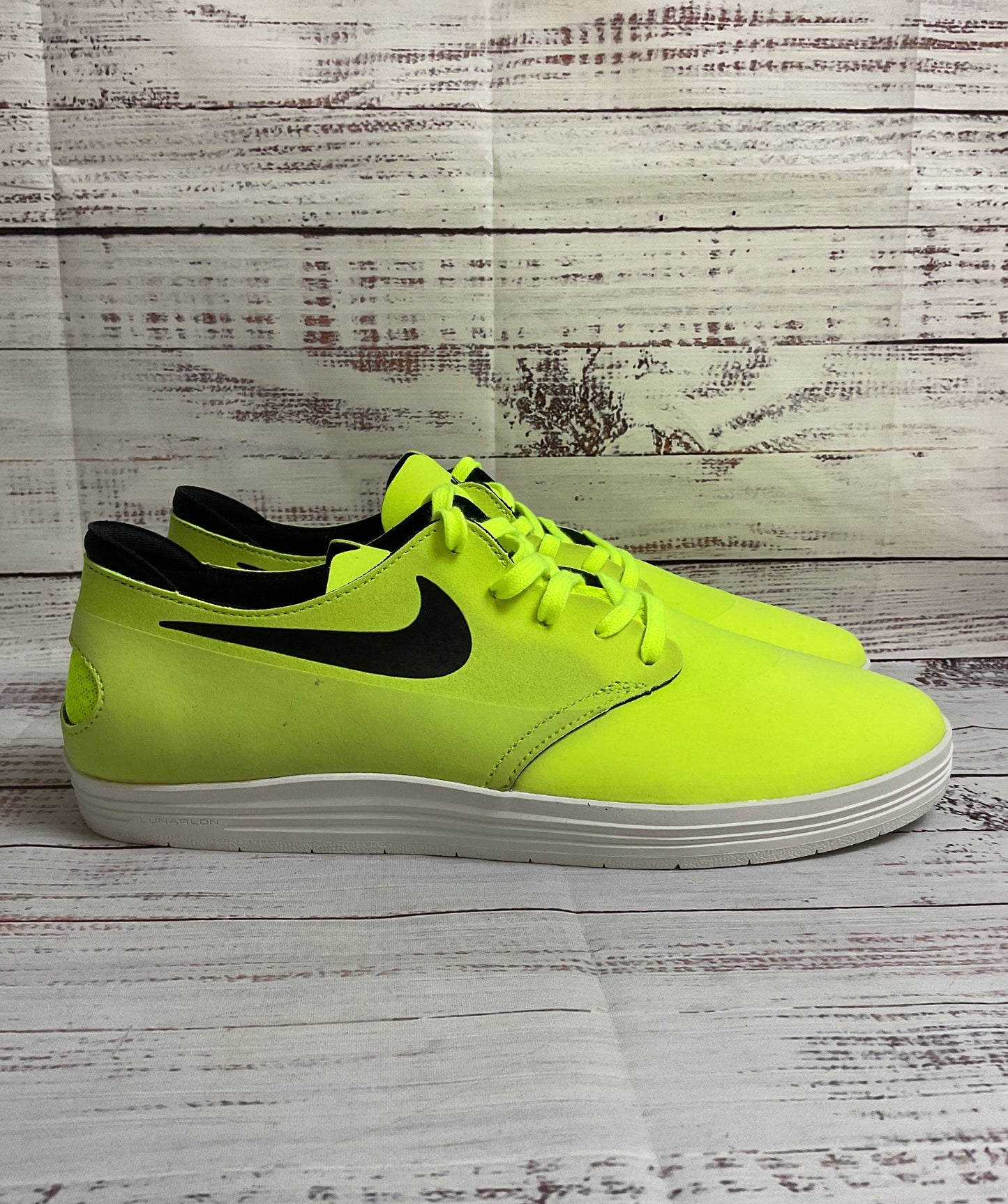 Nike SB Lunar Oneshot Neon Green Athletic Shoe Men Size 10.5 New in Box