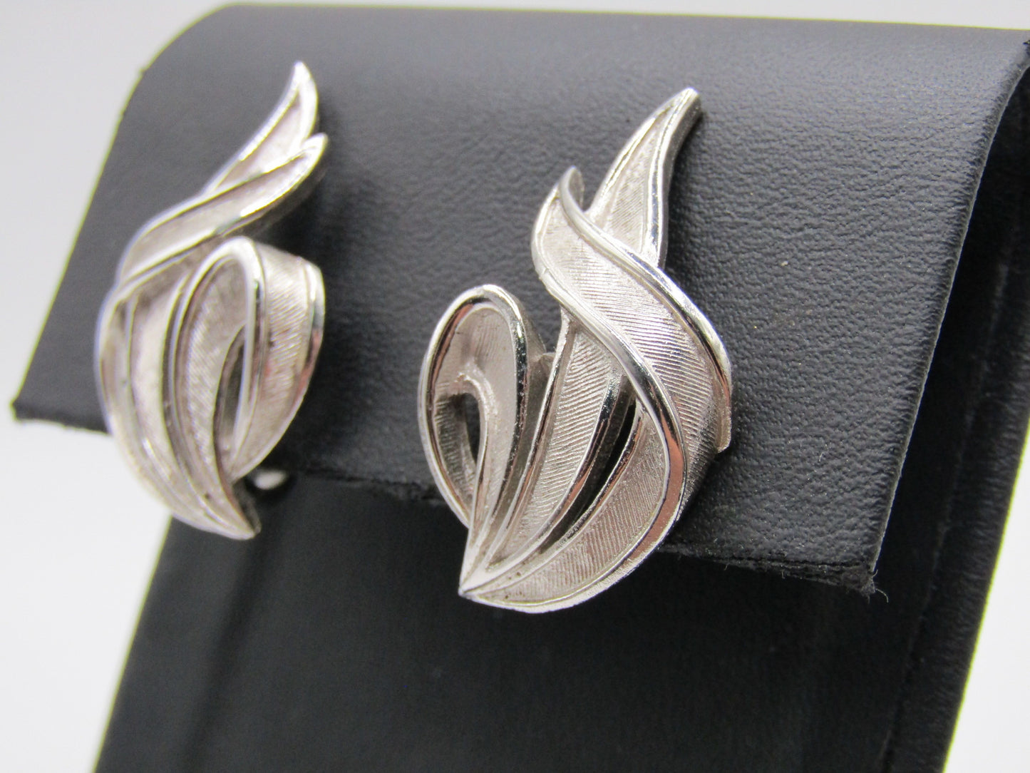 Vintage Crown Trifari Silver Plated Modernist Clip-On Stud Earrings