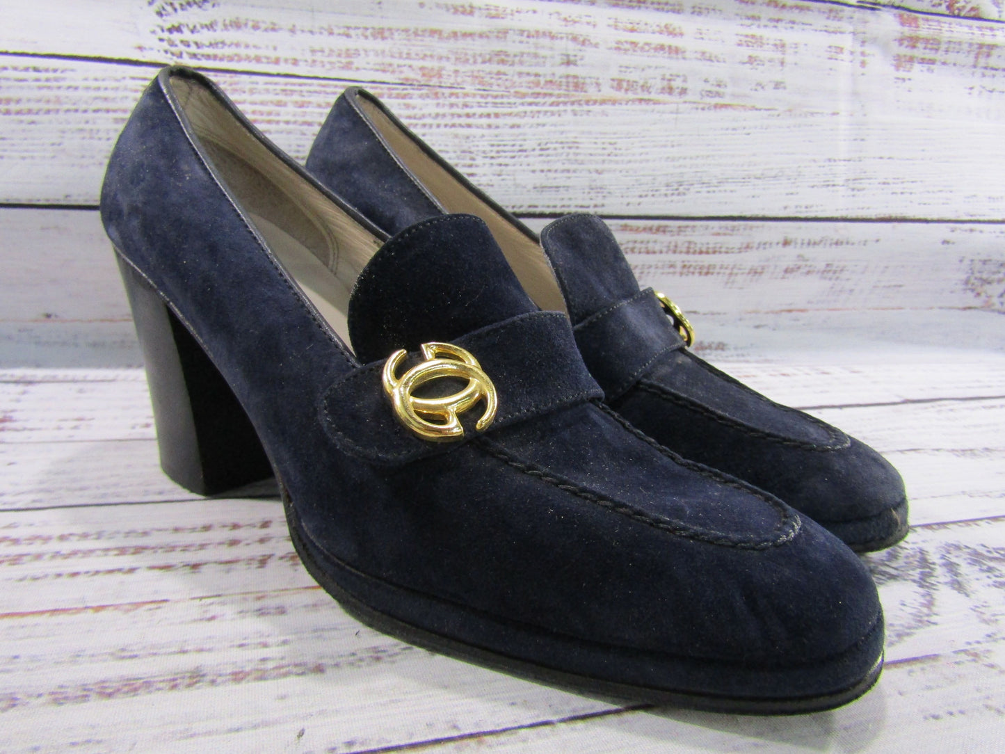 Vintage 1980's Gucci Women's Navy Blue Suede Pumps Size 4 Made in Italy
