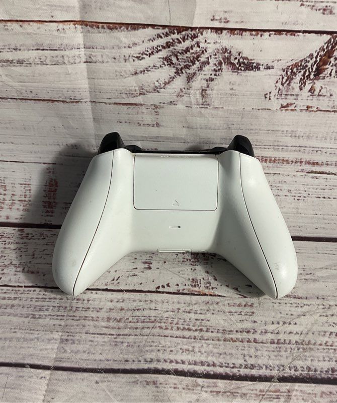 Microsoft Xbox One Wireless Controller Model 1708 White