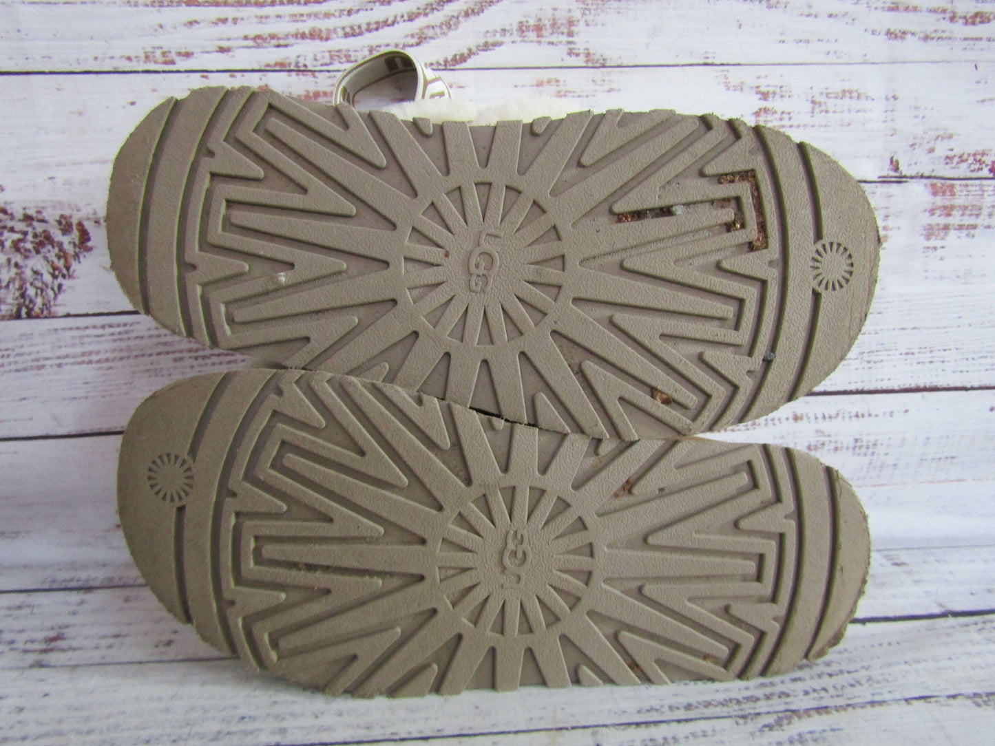 UGG Disco Women's Brown Suede Shearling Cross Sandals Size 8