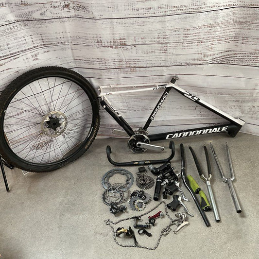 CANNONDALE FLASH 29 Bike Frame, Racing Ralph Tire, American Classic Wheel, Parts