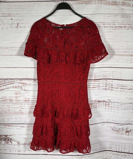 NWT Women's BB Dakota RSVP Lace Dress in Red Size 6 Retail $118