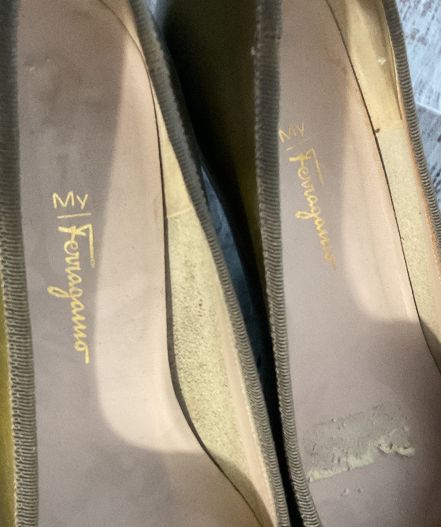 Salvatore Ferragamo My Flair Patent Leather Pump Heels Olive Green 10