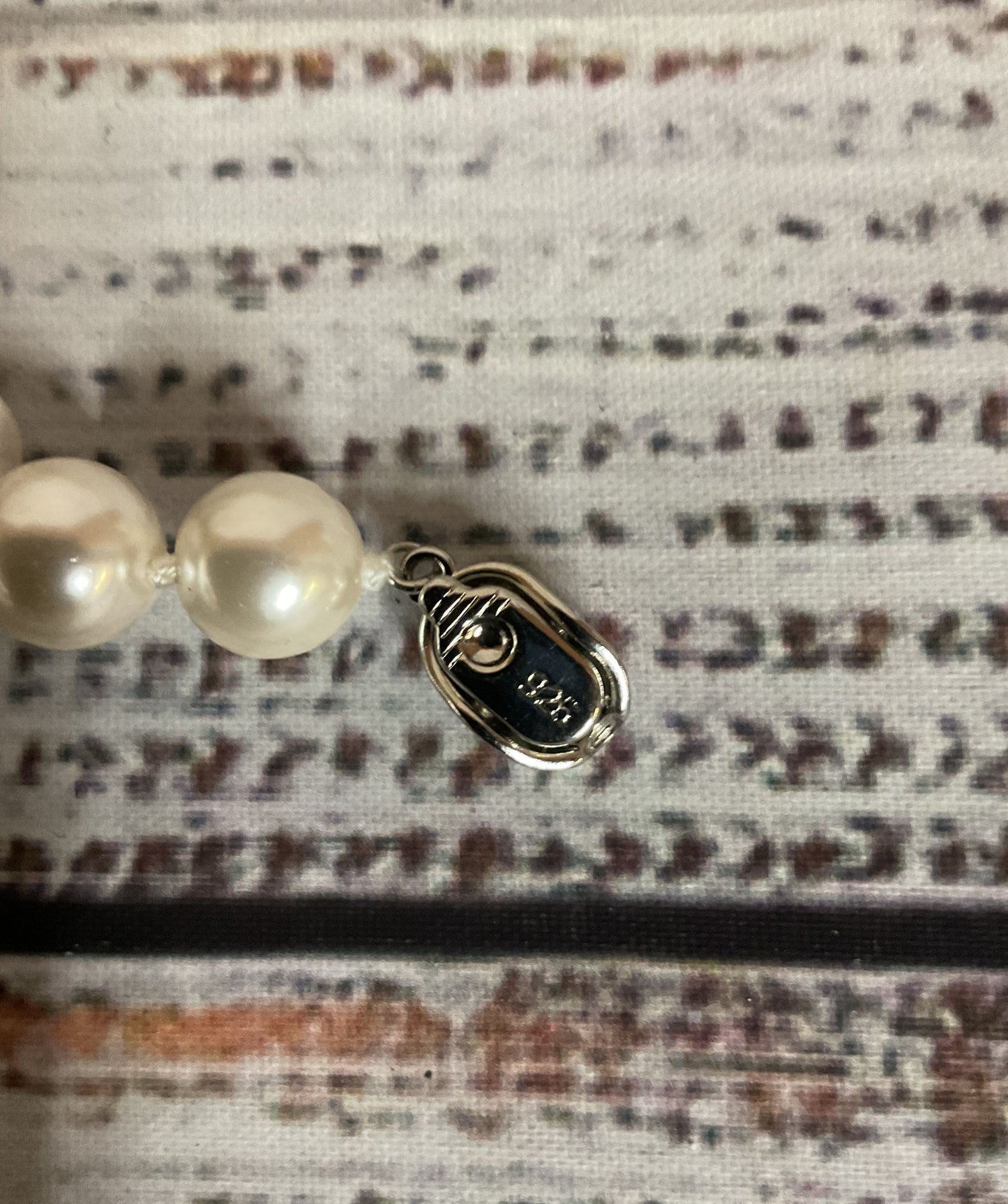 Faux Pearl Silver Clasp Vintage Necklace 17"