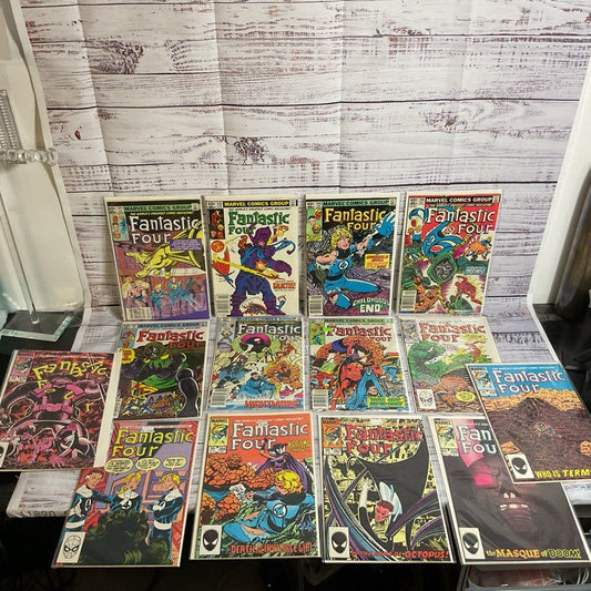 Set of 14 1992-93 Marvel Comics Group FANTASTIC FOUR Comic Magazines