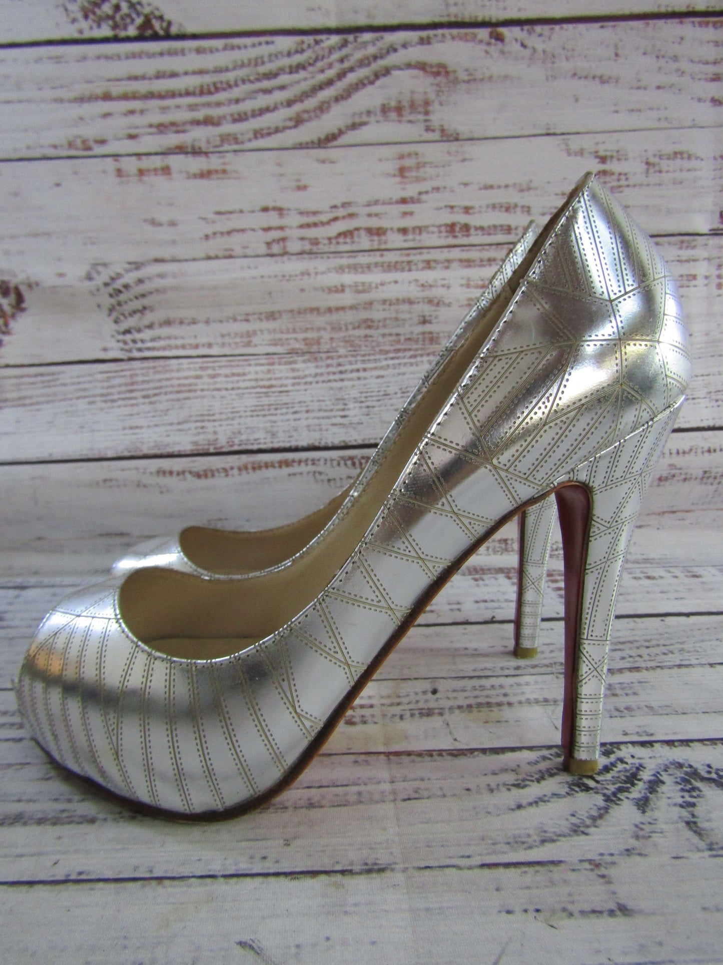 Christian Louboutin Very Galaxy Women's Silver Leather Peep Toe Pumps Size 8