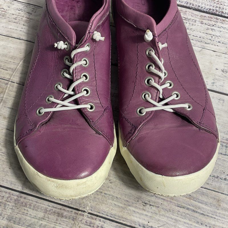 Gelato Tessa 2 Grape Purple Leather Slip On Sneaker Casual Shoe Women's 7.5 US