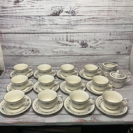 Noritake Norma Ivory China 7016 Ceramic Tea Cup Saucer Creamer Sugar Bowl 26 Pc