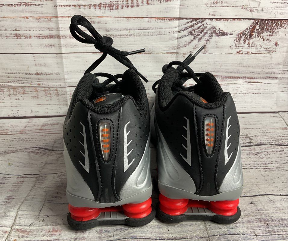 Nike Kid's Shox R4 Sneakers Black Metallic Silver Light Crimson 6.5Y